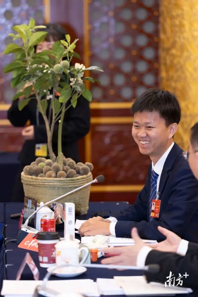 华春莹力荐化橘红，华商校友廖志略“百...